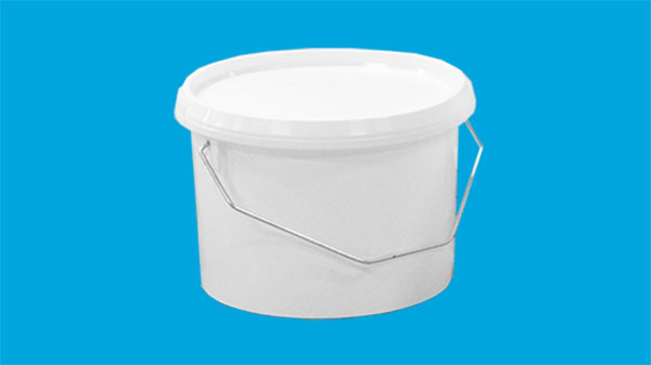 Plastic bucket 2.7 litres