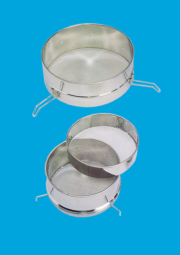 Stainless coarse- and fine strainer