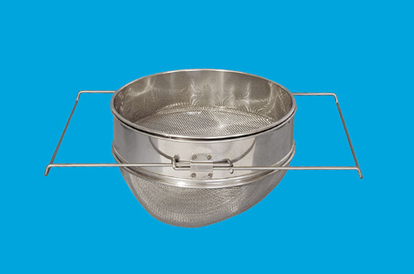 Strainer with coarse and fine strainer