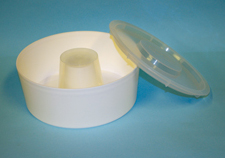 Plastic feeder