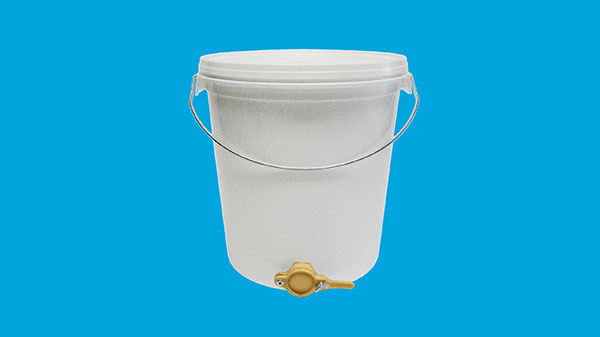 Plastic honeytank, 45 kg, 30 litres Without tap