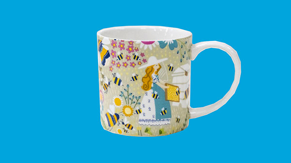Porcelain mug with bees
